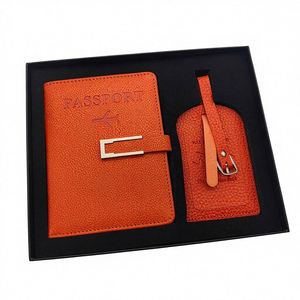 Set de Regalo de Viaje: Porta Pasaportes, Etiquetas para Equipaje, Cartera para Tarjetas de Embarque, Etiquetas de Identificación Antipérdida, Impresión Serigráfica, Logotipo Personalizado - Product Image 1