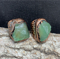 Bague d'ouverture en cristal de pierre de fluorite naturelle plaquée cuivre rouge antique Bague en pierre irrégulière irrégulière en gros