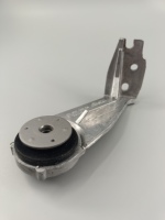 Pièces détachées automobiles Accessoires de voiture Support supérieur droit du refroidisseur d'air 9803778880 pour Peugeot 408 (T93)