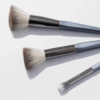 Pinceau de maquillage magique angulaire plat mini pour crème liquide, estompeur, correcteur, fond de teint, fard à paupières, illuminateur et blush