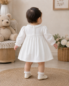 Combinaison classique en coton doux brodé pour bébé fille avec col à volants pour un usage quotidien - Product Image 4