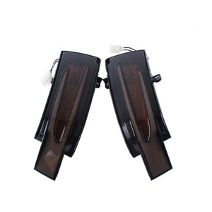 Luces LED Dinámicas Secuenciales ADT para Espejos Laterales, Lentes Ahumadas, Color Ámbar, para W166 X166 W251 W463 - Product Image 1