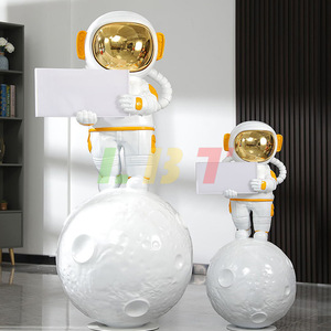 Figura de Astronauta Libit, Escultura Artística Moldeada para Exhibición en el Suelo, Decoración para Sala de Estar Lbt 167 - Product Image 3