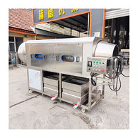 Industriële machines voor de verwerking van fruit en groenten met pomp voor gebruik in bakkerijen, geschikt voor grote hoeveelheden groenten wassen, snijden en drogen.