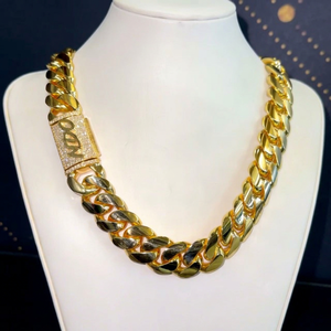 Cadena Cubana de Oro Amarillo con Cierre Personalizado, Cadena de Plata Maciza para Hombre, Cierre de Moissanita, Cadena Cubana Lisa, Joyería - Product Image 1