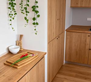 Planche à découper en bambou durable avec rainure pour le jus |   Planche à découper écologique avec poignée |   PY-CB07 - Product Image 4