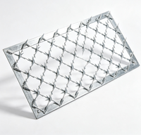 Panneau de clôture de sécurité anti-intrusion en acier galvanisé argenté, à mailles plates estampées et barbelées, résistant à la corrosion, pour centre de détention