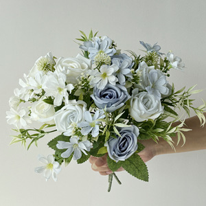 Bouquet de roses artificielles en soie, fleurs artificielles faites à la main, décoration de mariage, accessoires de photographie en plein air, décoration de la maison - Product Image 2
