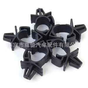 คลิปหนีบสายไฟ Zunchi รูปตัว C พลาสติกไนลอน K075 สำหรับยึดสายไฟรถยนต์ - Product Image 4