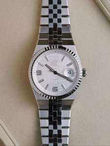 2025 Reloj mecánico de gama alta más vendido con correa de acero, patrón de panal y calendario para hombres de negocios - Product Image 4