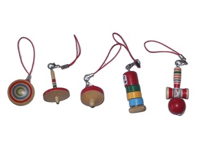 Japanese Cartoon Style Classic Mini Wooden Toy Key Chains Funny Retro Design Key Holders