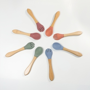 BPA-Free 1 Pak sendok makan bayi kayu dengan ujung silikon untuk menyapih - Product Image 2