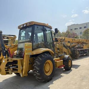 Mini-chargeuse-pelleteuse d'occasion CAT 420F, modèle original japonais sur chenilles, 2024, 4x4, 8000 kg, garantie après-vente 1 an - Product Image 2
