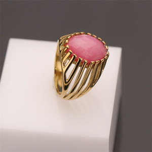 <span class=keywords><strong>Anello</strong></span> Aperto da Donna in Acciaio Inossidabile Placcato Oro 18K PVD con Pietra <span class=keywords><strong>di</strong></span> <span class=keywords><strong>Giada</strong></span> Rossa a Forma Ovale - Product Image 3