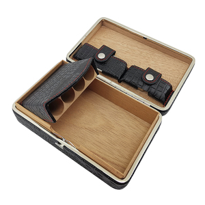 Factory Wholesale-crocodile Pattern Portable 4 New Magnetic Touch Cigar Box Cedar Wood Cigar Moisturizing Box
