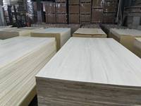Vente en gros d'usine : Panneaux de bois massif collés sur le bord ou panneaux à joint en osier en Paulownia/Pin/Peuplier/Cèdre/Bouleau/Épicéa/Chêne