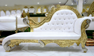 Sofá Chaise Longue Plateado para Bodas Asiáticas, Elegante Sofá Blanco con Mechones y Marco Plateado para Decoración de Bodas, Muebles de Madera Personalizados - Product Image 6