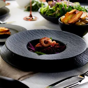 All'ingrosso nordic vajillas set di piatti in porcellana stoviglie stoviglie in ceramica Set da pranzo per stoviglie ristoranti Catering hotel
