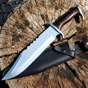 Cuchillo de Caza Personalizado OEM Hecho a Mano de Acero Inoxidable con Punta Clip, Borde Dentado, Mango de Madera, Hoja para Supervivencia al Aire Libre y Funda de Cuero - Product Image 1