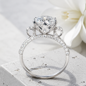 Anello Stile Testa di Toro con Moissanite per Donne, Gioiello da Dito Alla Moda e Scintillante - Product Image 3