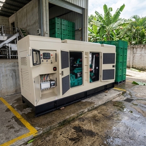 Groupe électrogène diesel silencieux Yuchai 450KW 562.5KVA triphasé certifié EU3 pour base de transformation de bananes tropicales en Équateur, résistant à l'humidité - Product Image 2