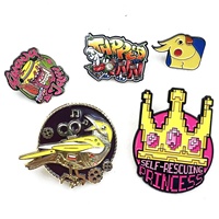 Épingle en émail en gros souvenir en métal mode dessin animé voiture broche insigne mignon conception Anime doux dur personnalisé émail épinglettes