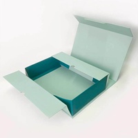 Boîte cadeau pliante à fermeture magnétique avec logo personnalisé, boîte rigide en carton vide à couvercle rabattable pour l'emballage de cosmétiques et de vêtements