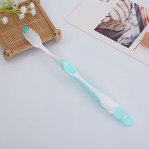 Groothandel goedkope tandenborstel voor volwassenen, medium zachte haren, hoogwaardige kunststof, handmatige tandenborstel, voor thuisgebruik, logo - Product Image 4