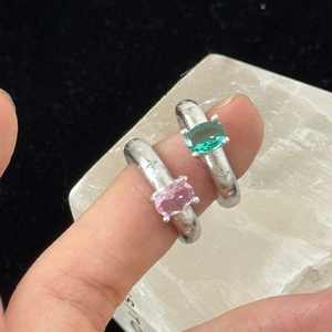 Anillo de Plata de Ley S925 con Estrella Cepillada, Incrustaciones de Diamantes Verdes Menta Paraiba de 18K, Diseño de Nicho, Anillo de Diamantes Rosas en Capas para Mujer - Product Image 5