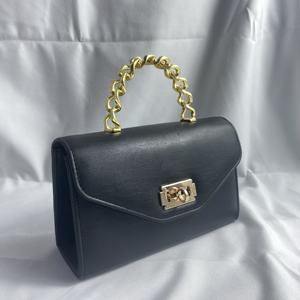 Catena quadrata con motivo a mezza luna in pelle <span class=keywords><strong>nera</strong></span> oro chiaro decorata con fodera alla moda borse <span class=keywords><strong>da</strong></span> <span class=keywords><strong>sera</strong></span> classiche Casual - Product Image 2