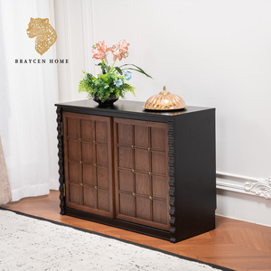 Mobiletto <span class=keywords><strong>Vintage</strong></span> in Legno Massello con Pannelli a Griglia, Credenza Modulare Estensibile con Borchie in Ottone per Soggiorno e Sala da Pranzo - Product Image 2