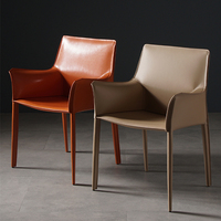 Chaise de salle à manger en cuir de selle de style italien moderne avec accoudoirs pour hôtel et restaurant