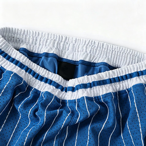 Shorts de basket-ball unisexes personnalisés à rayures bleues avec cordon de serrage à la taille, design à rayures latérales, respirant, en polyester, décontracté, pour le sport - Product Image 3