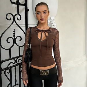 T-shirt côtelé vintage en dentelle patchwork avec col noué à l'encolure, manches longues, coupe ajustée, tenue chic rétro décontractée pour femmes - Product Image 1