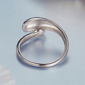 Alta Qualidade 925 Prata Design Aberto Vintage Senhoras Anéis Simples Banhado A Ouro Em Massa Moda Casamento Promessa com Pérolas - Product Image 6