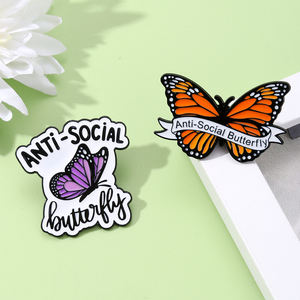 Spilla in Lega di Zinco Smaltata 'Farfalla Anti-Sociale' - Stampa UV Vivace, Accessorio Umoristico Durevole, Regalo Ideale - Product Image 1