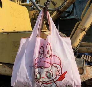 <span class=keywords><strong>2025</strong></span> <span class=keywords><strong>New</strong></span> Letter Pattern Siêu Thị Sử Dụng Hàng Ngày Thân Thiện Với Môi Không Dệt Xử Lý Dây Đeo Vai Tùy Chỉnh Kích Thước Mua Sắm Túi - Product Image 6