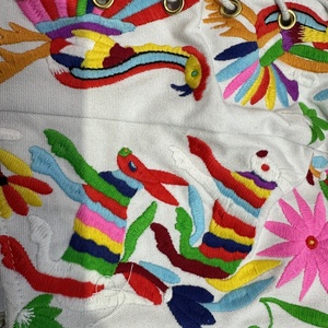 Nuevo Top Corto Casual de Verano 2025 para Mujer, con Escote sin Tirantes, Cordón Ajustable y Bordado Intenso - Product Image 3