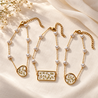 Bracelet en résine de fleurs séchées en dentelle de la Reine Anne fait main, bracelet en acier inoxydable doré avec perles et cœur pour femmes et filles, cadeau bijoux