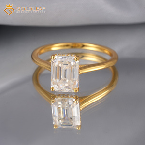 Anillo de Compromiso de Diamante Moissanita con Corte Esmeralda Personalizado Goldleafgem, Chapado en Oro de 10K y 14K, Engaste de Garras, Joyería Fina Clásica para Mujer - Product Image 2