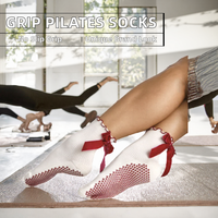 Chaussettes de Pilates en coton antidérapantes pour femmes, vente en gros, avec broderie personnalisée et nouveau design d'emballage East