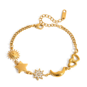 Bracelet à breloques tendance plaqué or avec pendentifs étoile, lune et cœur en alliage de zinc – Bijou cadeau pour femme - Product Image 5