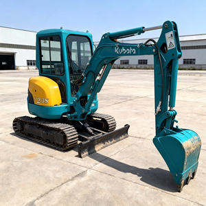 Excavatrice sur chenilles Kubota U25-3S d'occasion, état d'origine, faible nombre d'heures de fonctionnement, économique, avec une large quantité de pièces détachées. - Product Image 5