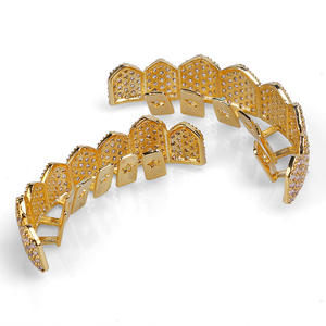 Ingrosso Denti placcati oro su misura Grillz con zirconi cubici Micro spiave slug Punk Halloween corpo gioielli stile Hip-hop - Product Image 5