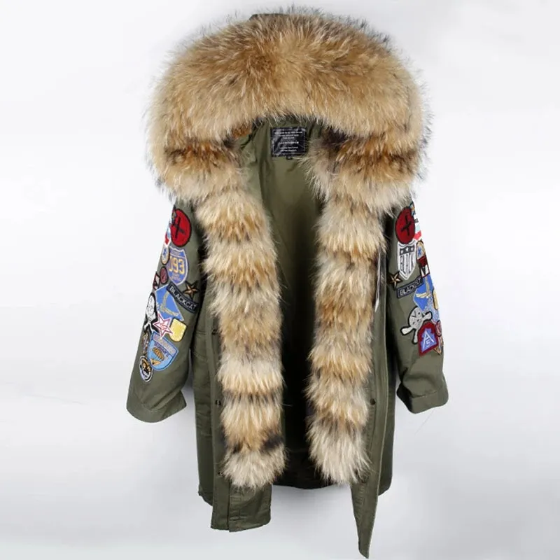 गर्म बिक्री के लिए नई शीतकालीन फैशन देवियों असली फर कोट Parka महिलाओं कढ़ाई बड़े Hooded कोट प्राकृतिक फर Parka