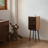 Table d'appoint sur mesure en bois massif avec porte en treillis personnalisée, en chêne et noyer, meuble de rangement compact pour thé et petits objets