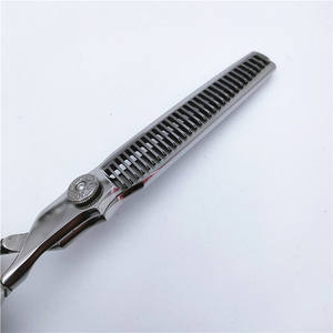 Tijeras de Peluquería Inoue Kasei de 6.0 Pulgadas, Tijeras de Entresacar de Acero Inoxidable 440C para Diestros, Uso en Salones de Belleza - Product Image 4