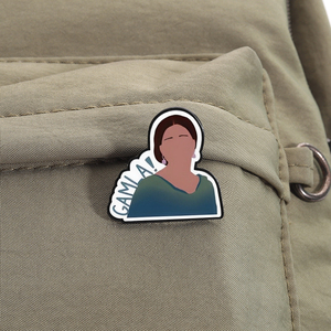 Empresa de producción de cine esmalte Pin <span class=keywords><strong>película</strong></span> personaje línea broche solapa insignia <span class=keywords><strong>película</strong></span> creativa tema joyería regalo para amigo al por mayor - Product Image 3