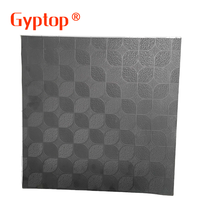 Plafond en plâtre stratifié PVC blanc carré moderne avec système de grille, étanche et isolant thermiquement pour hôtel