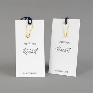 Etiquetas de luxo para roupas, etiquetas penduradas em papel com corda para roupas, etiquetas de luxo com logotipo personalizado, melhor preço e alta qualidade